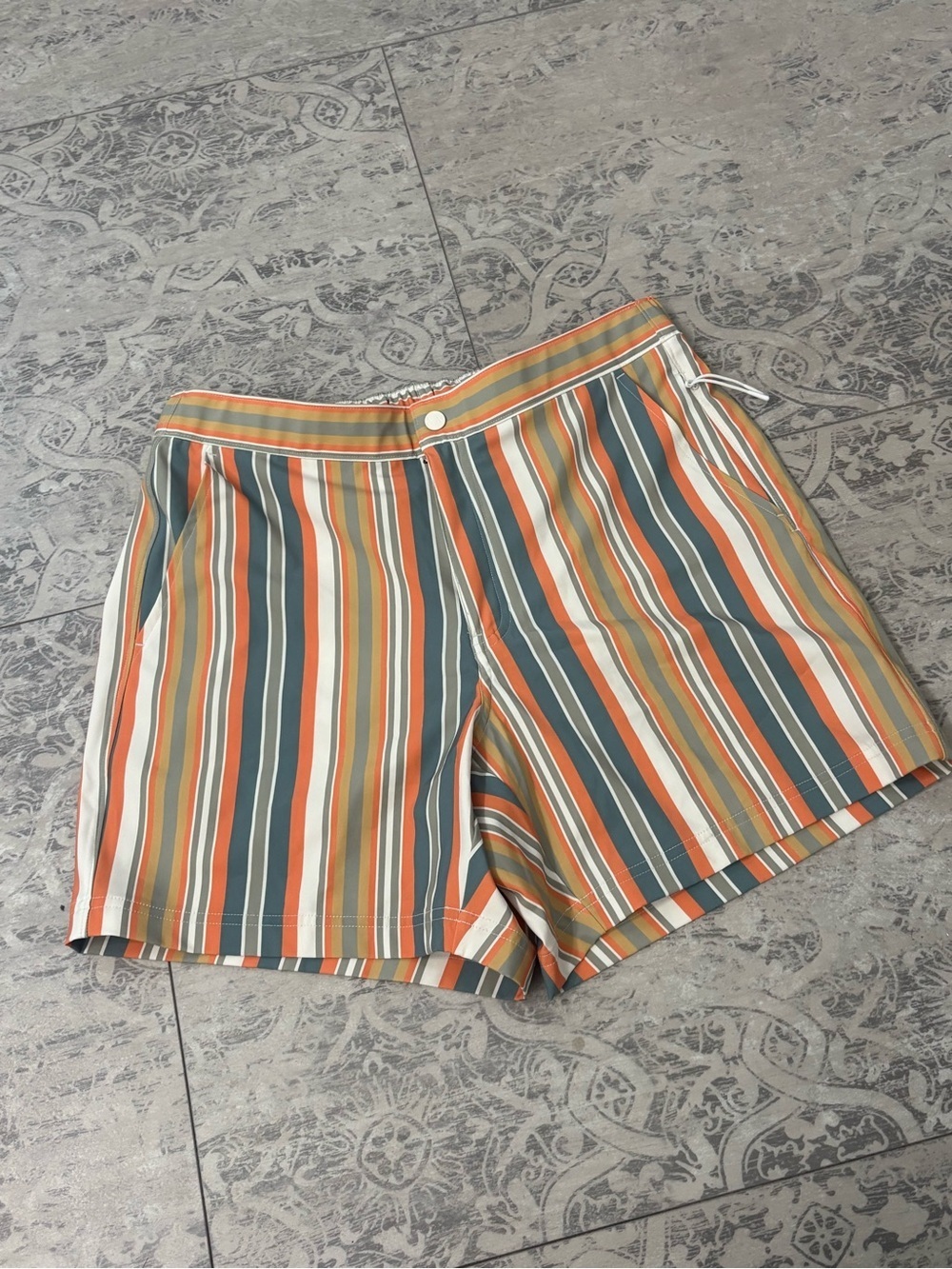VRST Mens 6" Resort Short Printed Multi Easy Stripe Orange Teal Medium | NEW